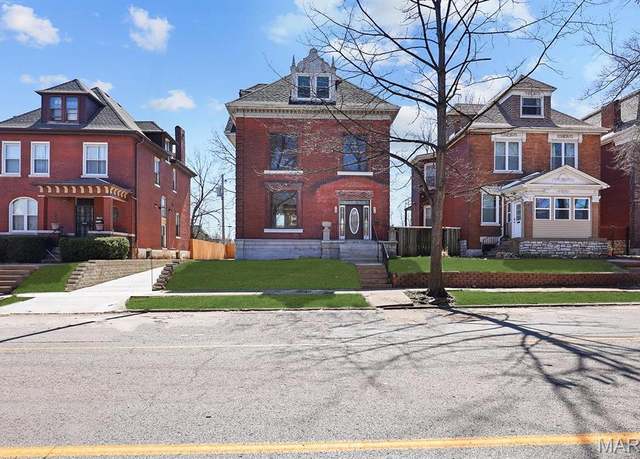 Property at 3224 Lafayette Ave, St Louis, MO 63104, 5 beds, 3.5 baths