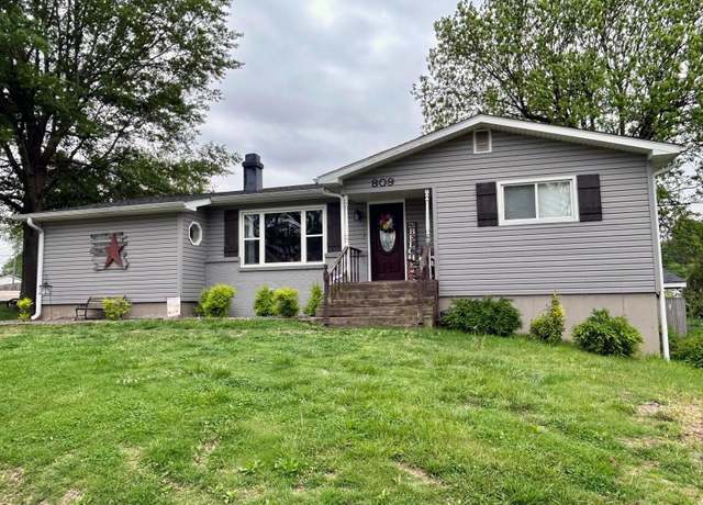 Property at 809 Boucher St, Dexter, MO 63841, 4 beds, 1.5 baths