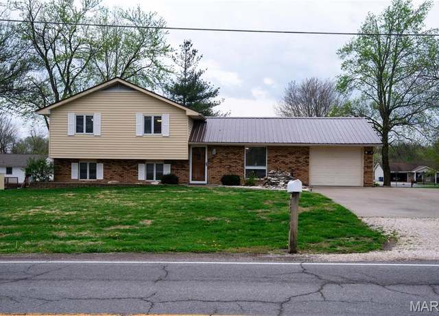 Property at 3304 State Highway Ff, Jackson, MO 63755, 3 beds, 2 baths