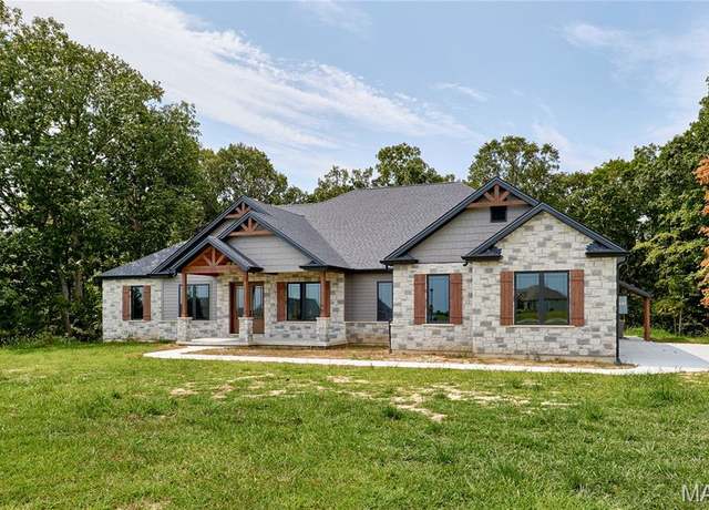 Property at 170 Blue Sky Dr, Defiance, MO 63341, 5 beds, 5.5 baths