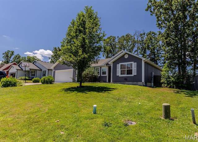 Property at 2101 Emmy Ave, Lebanon, MO 65536, 3 beds, 2 baths