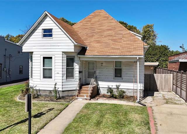 Property at 611 W Main St, Collinsville, IL 62234, 3 beds, 2 baths