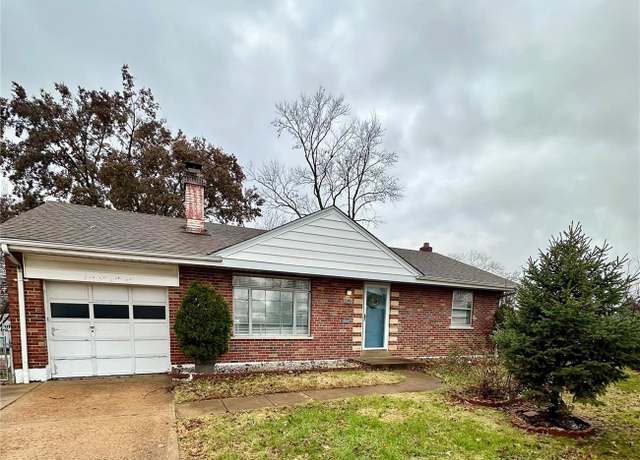 Property at 4828 Reavis Barracks Rd, St Louis, MO 63123, 3 beds, 2.5 baths
