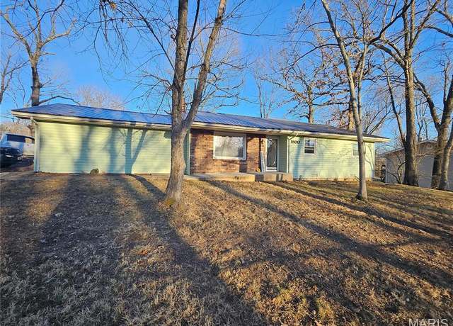 Property at 1800 Sanders Rd, Waynesville, MO 65583, 4 beds, 2 baths