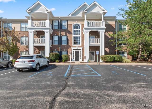 Property at 13101 Mill Crossing Ct #200, St Louis, MO 63141, 2 beds, 2 baths