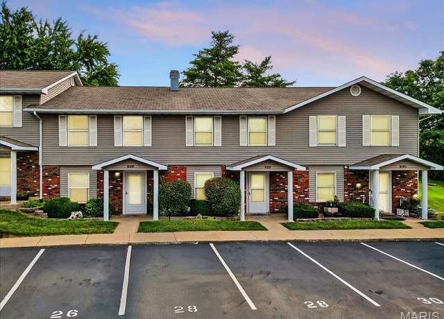 Property at 826 Highland Hill Ct Unit I, St Peters, MO 63376, 2 beds, 1.5 baths