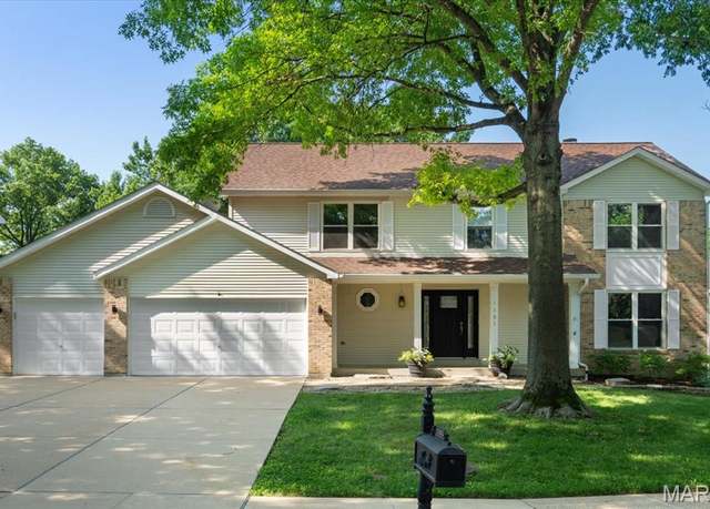 Property at 1305 Montevale Ct, Fenton, MO 63026, 5 beds, 3.5 baths