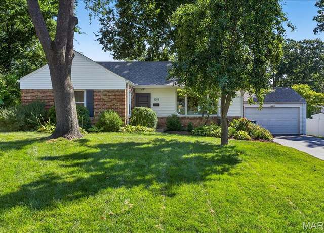 Property at 1049 Joanna Ave, St Louis, MO 63122, 3 beds, 1.5 baths