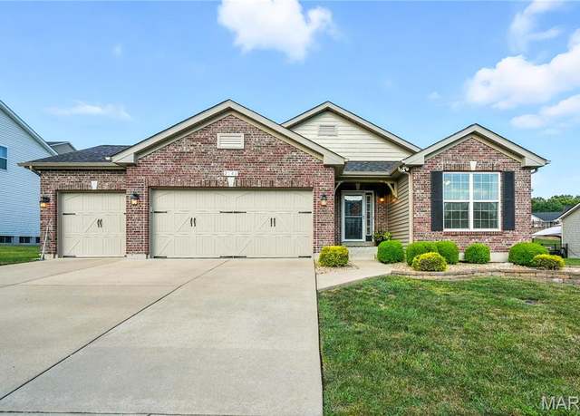 Property at 2148 7 Trails Dr, Arnold, MO 63010, 3 beds, 2.5 baths