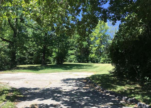 Property at 866 Deaver Ln, Creve Coeur, MO 63141
