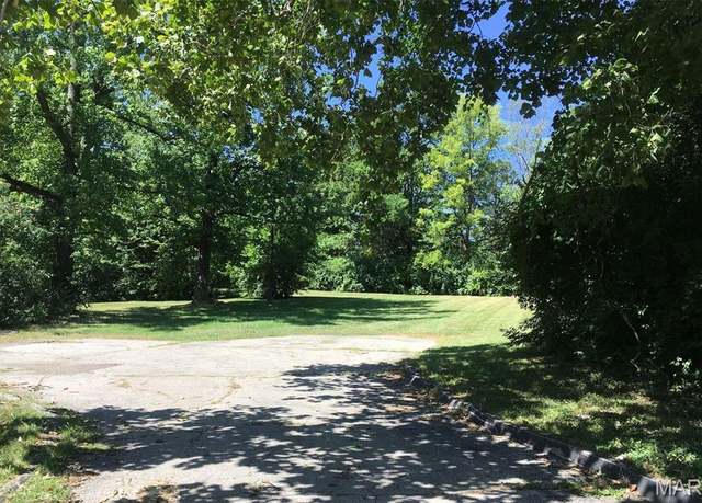Property at 866 Deaver Ln, Creve Coeur, MO 63141