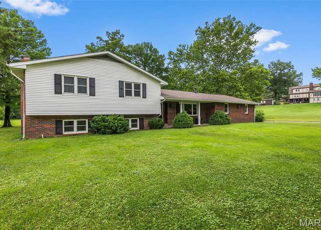 Property at 70 Garnet Ln, Cape Girardeau, MO 63701, 3 beds, 2.5 baths