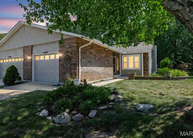 Property at 2482 Fox Bridge Ct #27, Lake St Louis, MO 63367, 2 beds, 2 baths