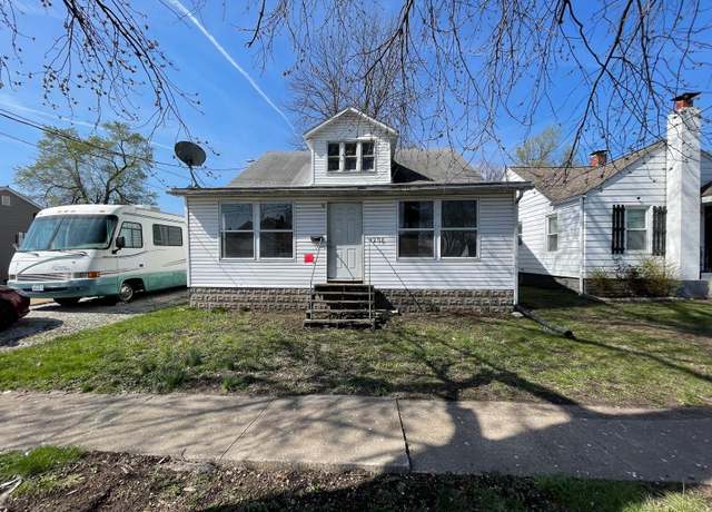 Property at 208 Goulding St, East Alton, IL 62024, 2 beds, 1 bath