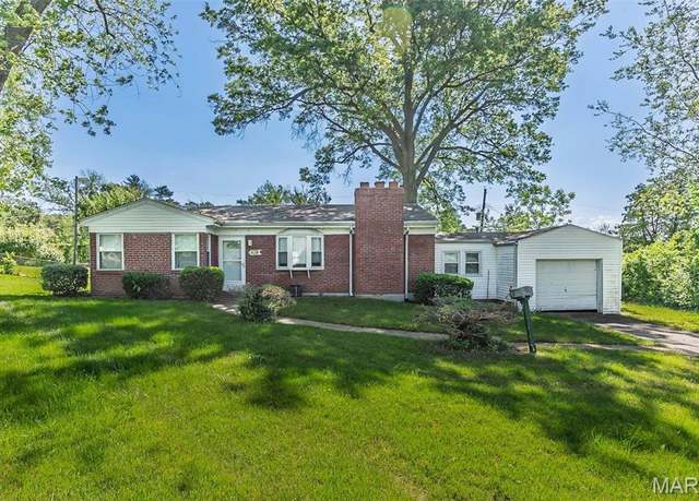 Property at 548 Hentschel Pl, St Louis, MO 63135, 2 beds, 1 bath