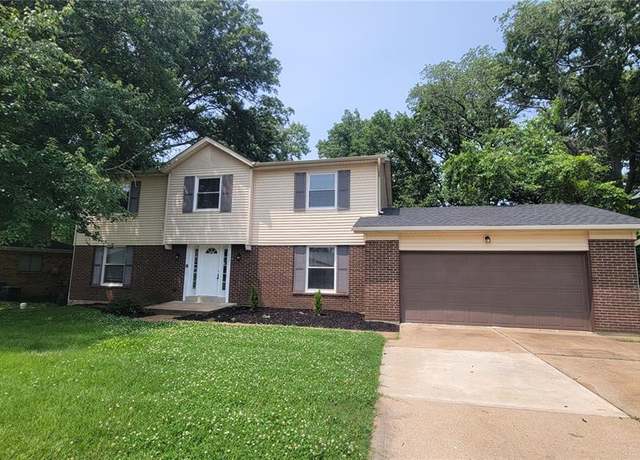 Property at 12331 Woodline Dr, St Louis, MO 63141, 4 beds, 2.5 baths