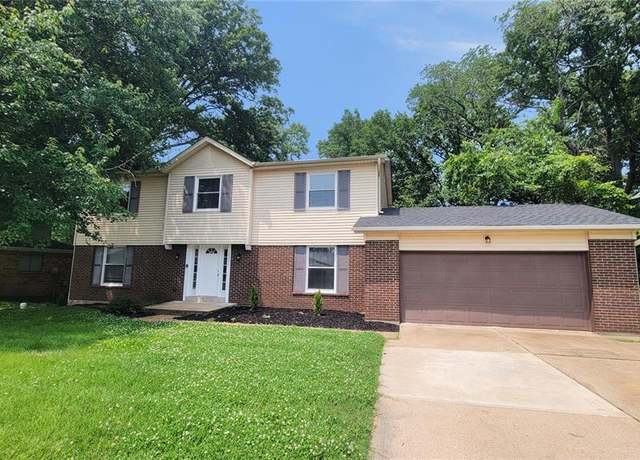 Property at 12331 Woodline Dr, St Louis, MO 63141, 4 beds, 2.5 baths