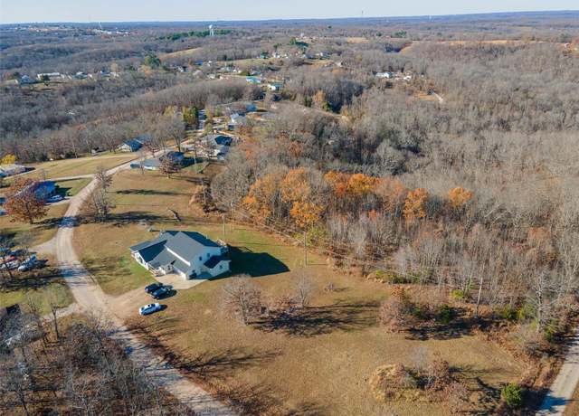 Property at 14307 Torpedo Dr, St Robert, MO 65584, 6 beds, 3 baths