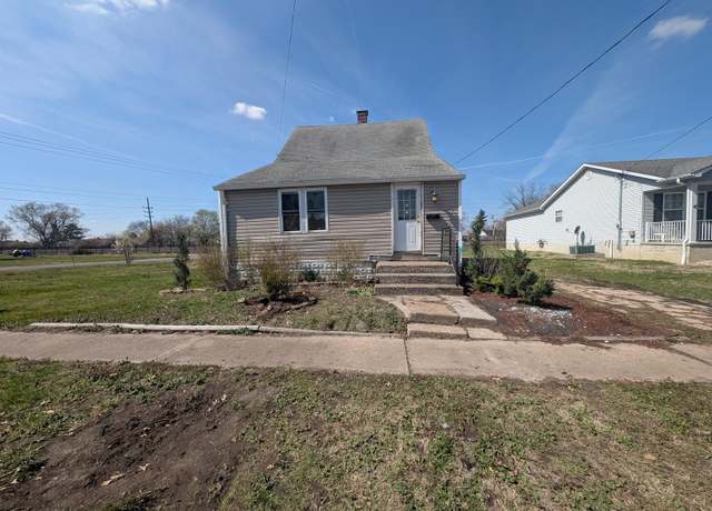 Property at 226 Goulding St, East Alton, IL 62024, 4 beds, 2 baths