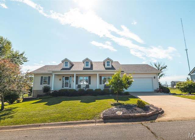 Property at 15 Westwood Dr, Salem, MO 65560, 5 beds, 3 baths