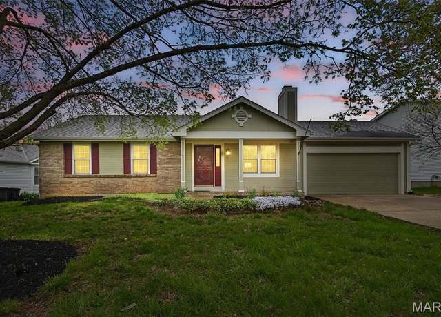 Property at 5857 Walnut Creek Blvd, St Charles, MO 63304, 3 beds, 2 baths