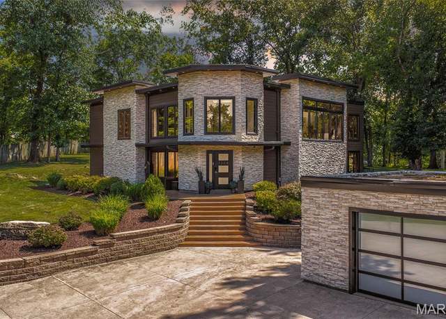 Property at 1304 W Adams Ave, Kirkwood, MO 63122, 4 beds, 3.5 baths
