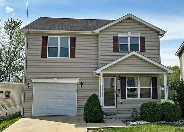 Property at 310 W State St, Mascoutah, IL 62258, 3 beds, 2.5 baths