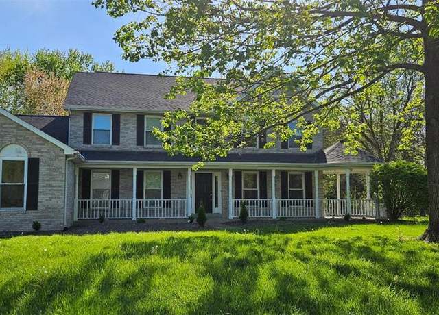Property at 121 S Lindenwood Dr, Collinsville, IL 62234, 4 beds, 4.5 baths
