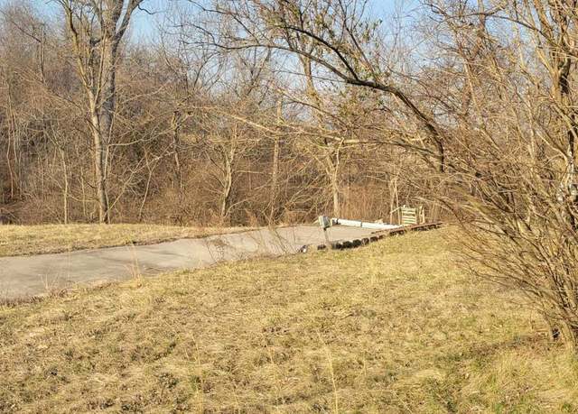 Property at 3943 Torch Club Rd, Alton, IL 62002