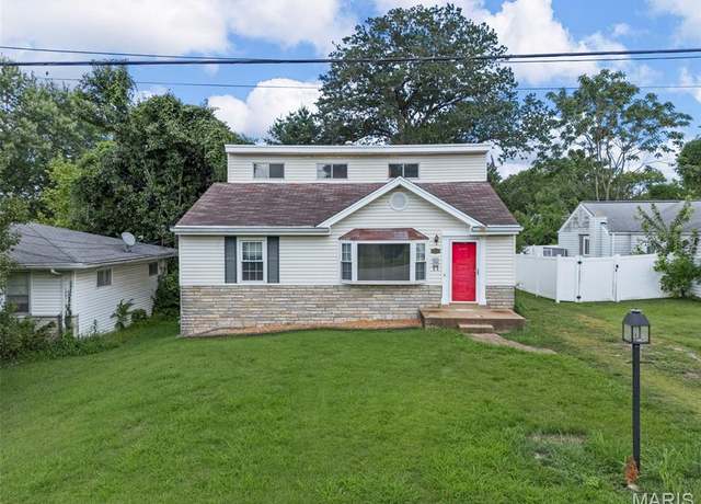 Property at 7640 Fleta St, St Louis, MO 63123, 4 beds, 2 baths