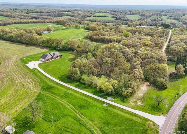 Property at 1256 Highway EE, Winfield, MO 63389, 4 beds, 3.5 baths