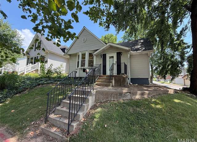 Property at 6144 Carlsbad Ave, Saint Louis, MO 63116, 2 beds, 1 bath