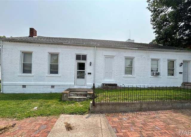 Property at 410 N Main St, Red Bud, IL 62278, 6 beds, 2.5 baths