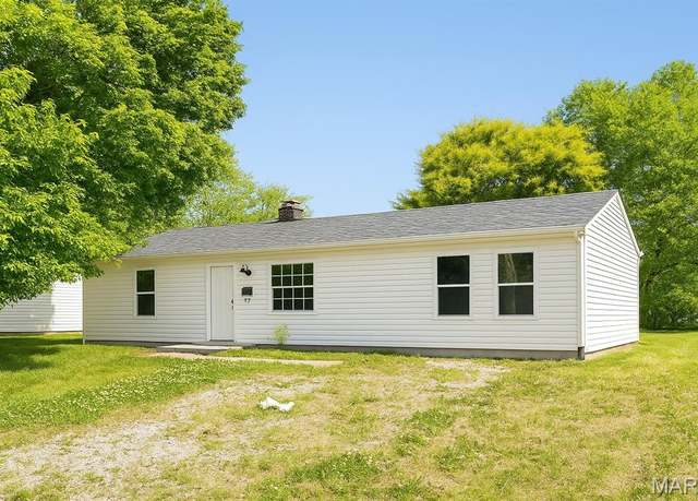 Property at 1140 Saint Rose Ln, Cahokia, IL 62206, 4 beds, 1 bath