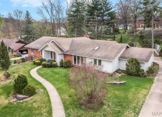 Property at 1722 Claymont Estates Dr, Chesterfield, MO 63017, 4 beds, 3 baths
