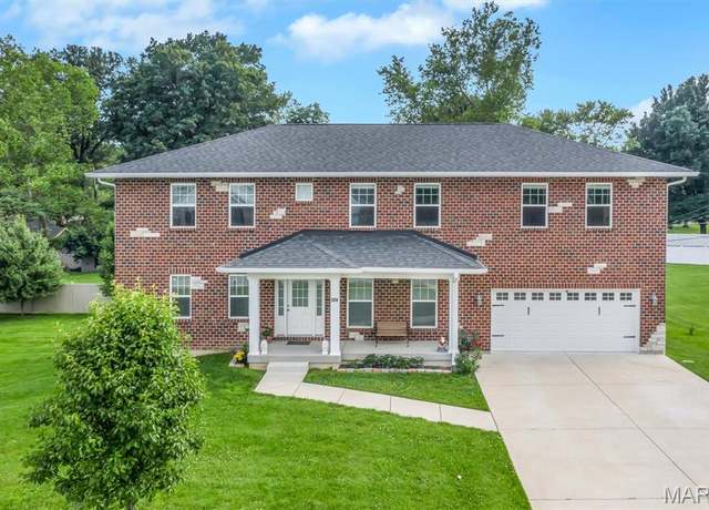 Property at 306 Essen Ln, Ballwin, MO 63021, 4 beds, 3.5 baths