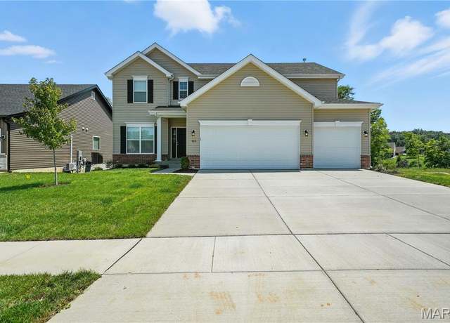 Property at 540 Evening Primrose Dr, Wentzville, MO 63365, 4 beds, 3.5 baths