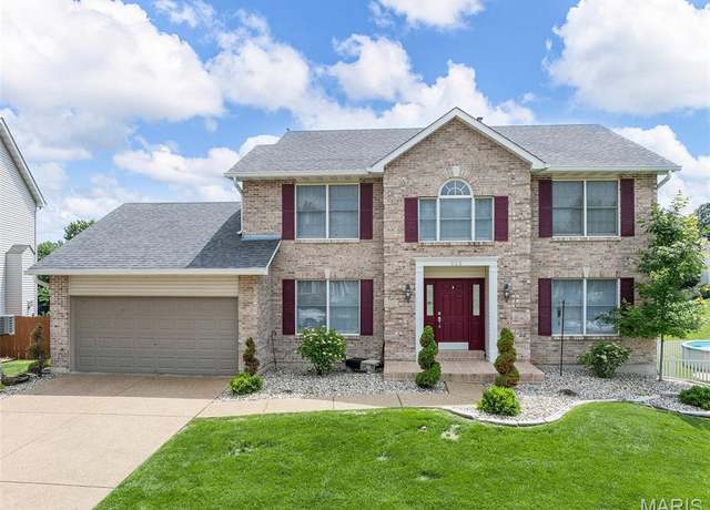 Property at 523 Gentle Breeze Dr, St Peters, MO 63376, 5 beds, 3.5 baths