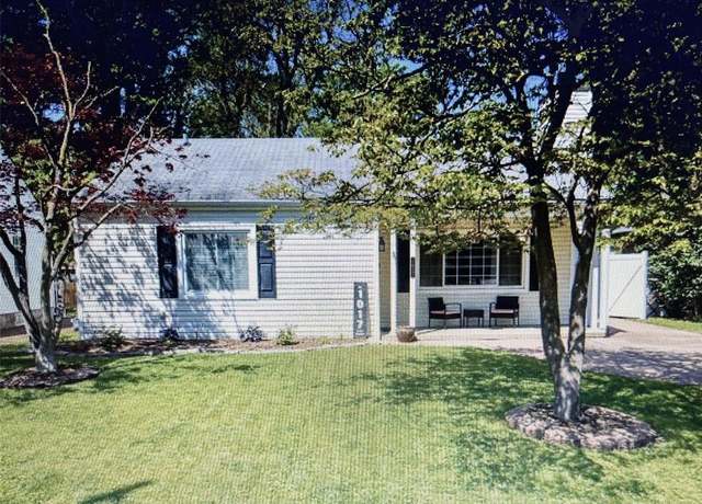 Property at 1017 Plaza Ter, Kirkwood, MO 63122, 3 beds, 1 bath
