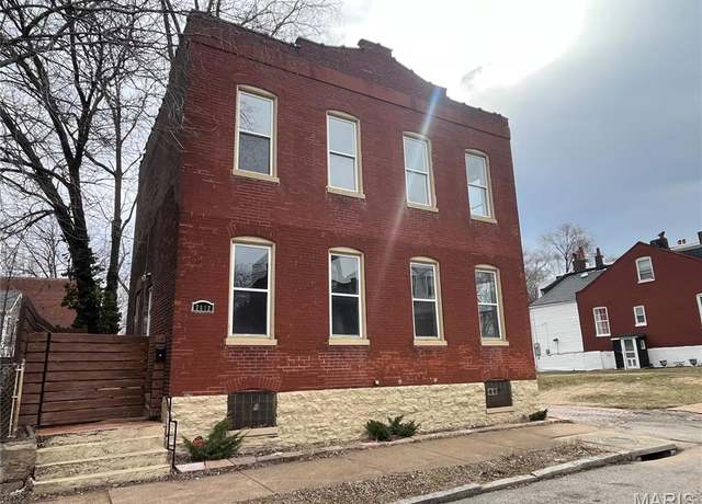 Property at 2812 Nebraska Ave, St Louis, MO 63118, 3 beds, 2 baths