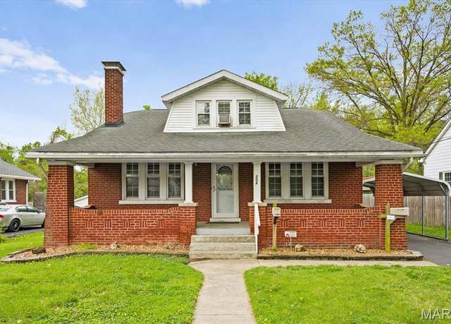Property at 204 Gilbert St, Belleville, IL 62226, 4 beds, 2 baths