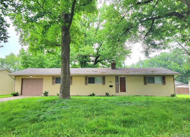 Property at 120 Juniper Dr, Belleville, IL 62221, 3 beds, 1 bath