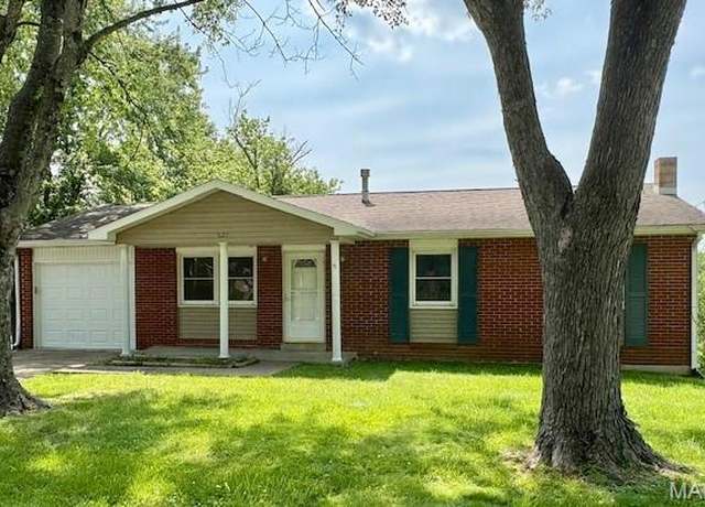 Property at 537 Crestwood Dr, Jackson, MO 63755, 3 beds, 2 baths