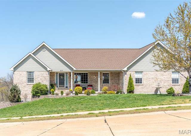 Property at 517 Windy Hills Dr, Washington, MO 63090, 4 beds, 3 baths