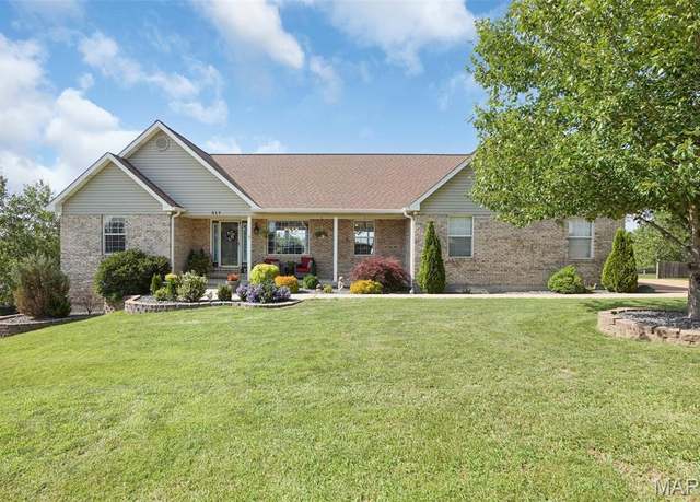 Property at 517 Windy Hills Dr, Washington, MO 63090, 4 beds, 3 baths