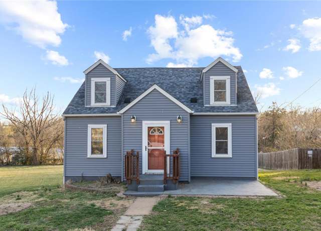Property at 311 Hickory St, Park Hills, MO 63601, 4 beds, 1 bath