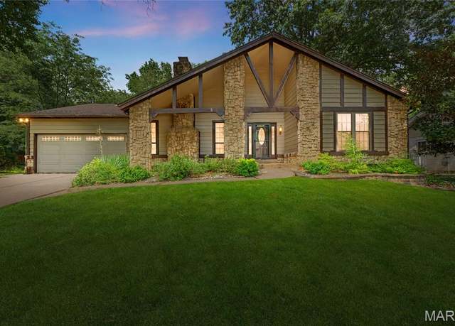 Property at 4849 Gatesbury Dr, St Louis, MO 63128, 3 beds, 2.5 baths