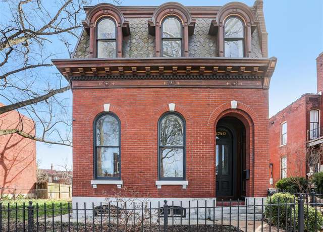 Property at 2740 Miami St, St Louis, MO 63118, 3 beds, 2.5 baths