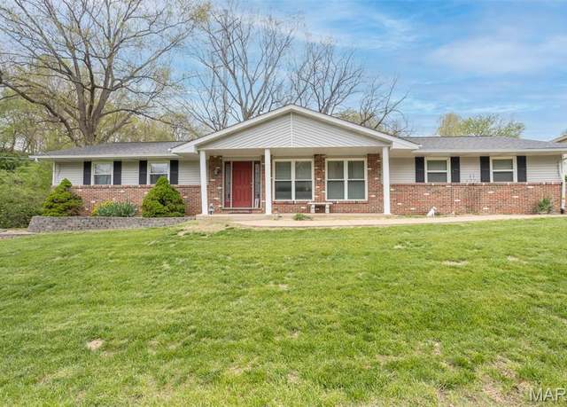 Property at 1435 Wayne Dr, Arnold, MO 63010, 3 beds, 3 baths