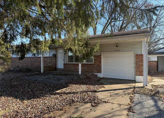 Property at 2442 Gardner Dr, St Louis, MO 63136, 4 beds, 2 baths